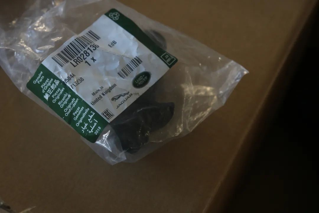 老款路虎揽胜修复,彻底翻新一辆路虎揽胜全过程