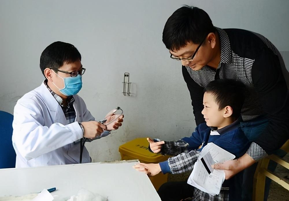 宝宝被蚊子咬了肿痒擦什么,宝宝被蚊子咬特别肿怎么办