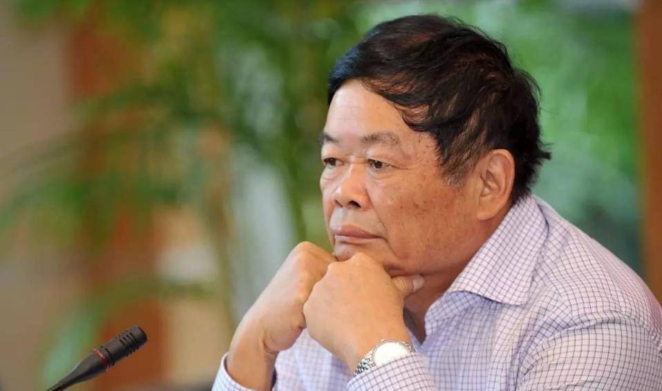 曹德旺的成功是靠他哥哥吗,曹德旺初次创业谁拉了他一把