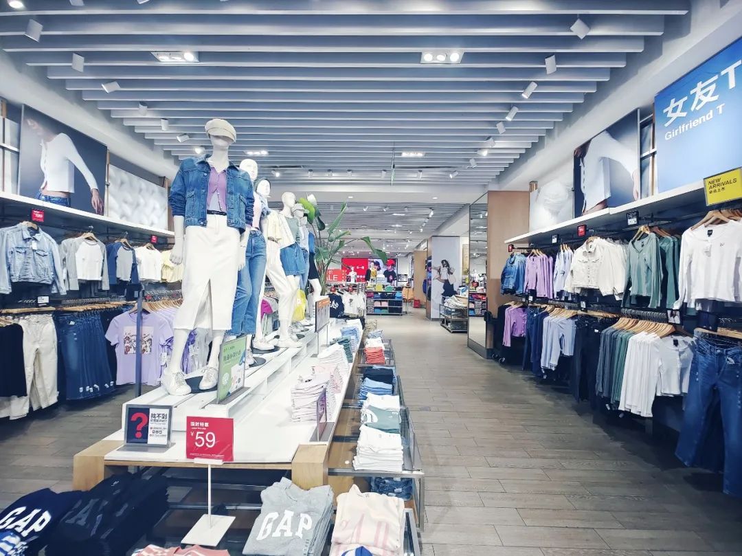 gap多地门店清仓撤店,闭店清仓潮后gap迎来接盘人