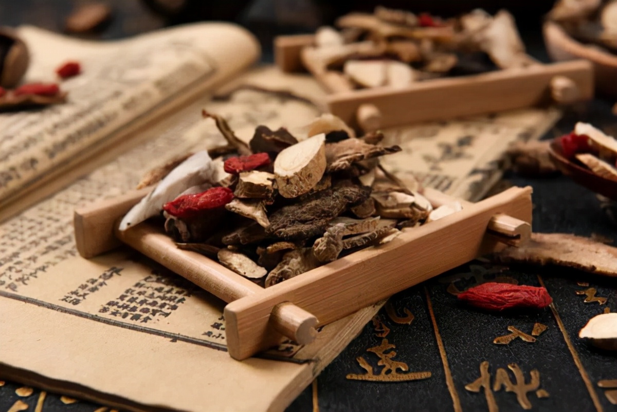 男子因伤住院检查后却发现肾不见,男子肾功能不行怎么治