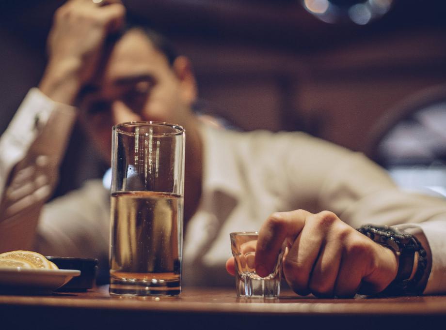 怎么刷牙嘴都臭是咋回事,怎么刷牙牙齿都有异味