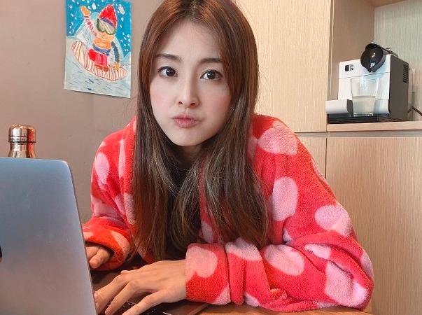 女子自曝孩子发烧,孩子确诊阳性发烧39.7