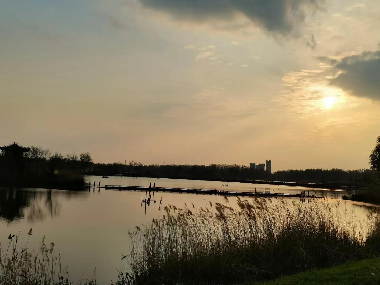 闺蜜买车了带我兜风 (闺蜜提新车带我出去玩)