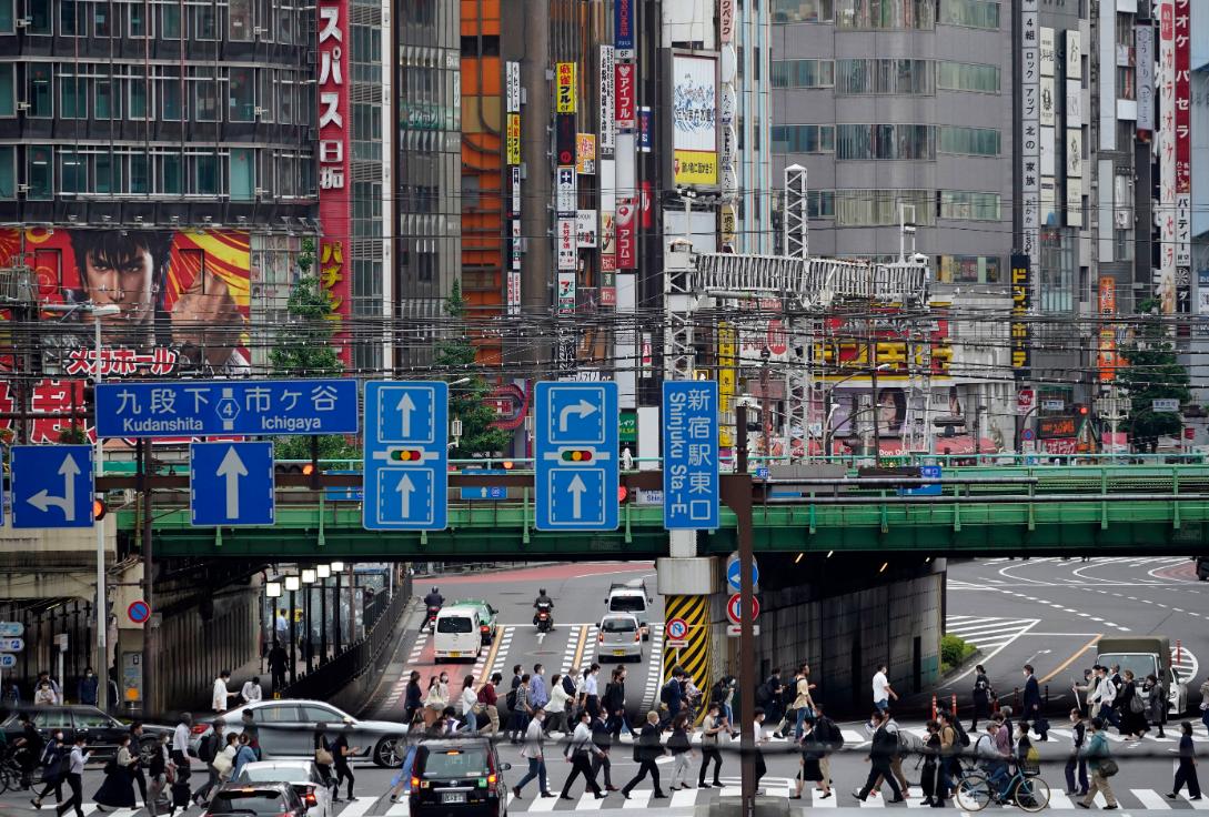 上半年美国gdp和中国gdp对比,美国和中国的gdp差距有多大