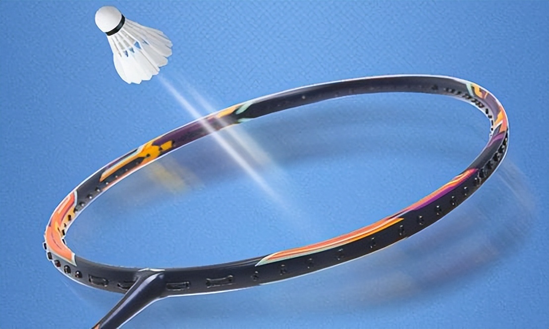 李宁锋影500和突袭6怎么选,李宁突袭6羽毛球拍测评