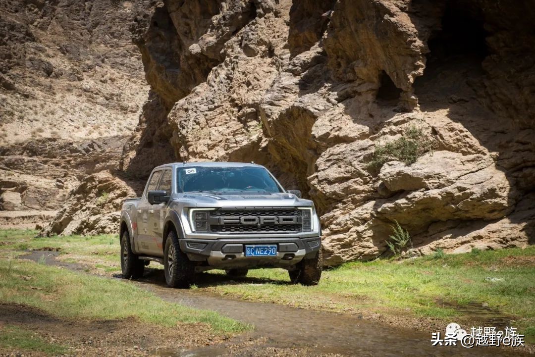 全新福特f-150猛禽最新消息曝光,第三代福特f-150猛禽依旧硬核