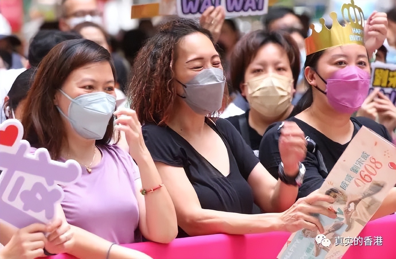 神奇的香港！从卖猪肉到万人迷，只需一个月