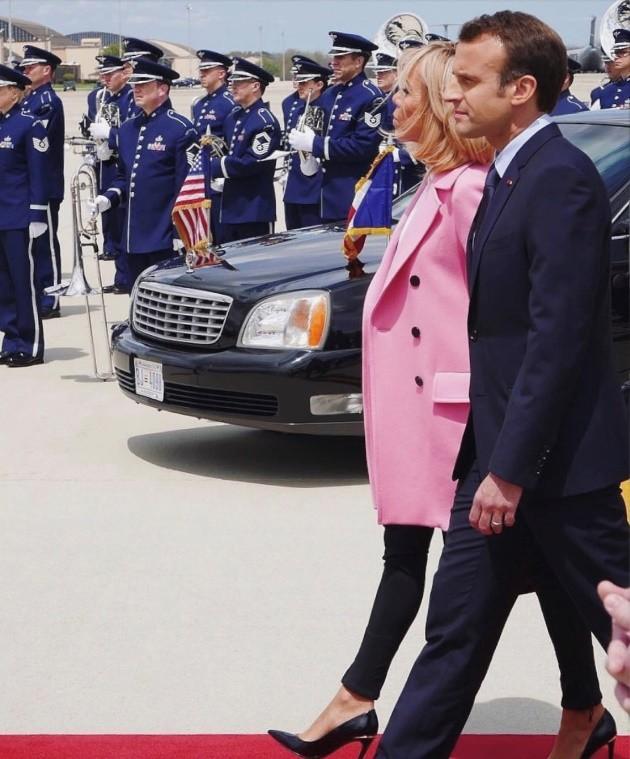 法国夫人买一次性口罩,法国马克龙与妻子