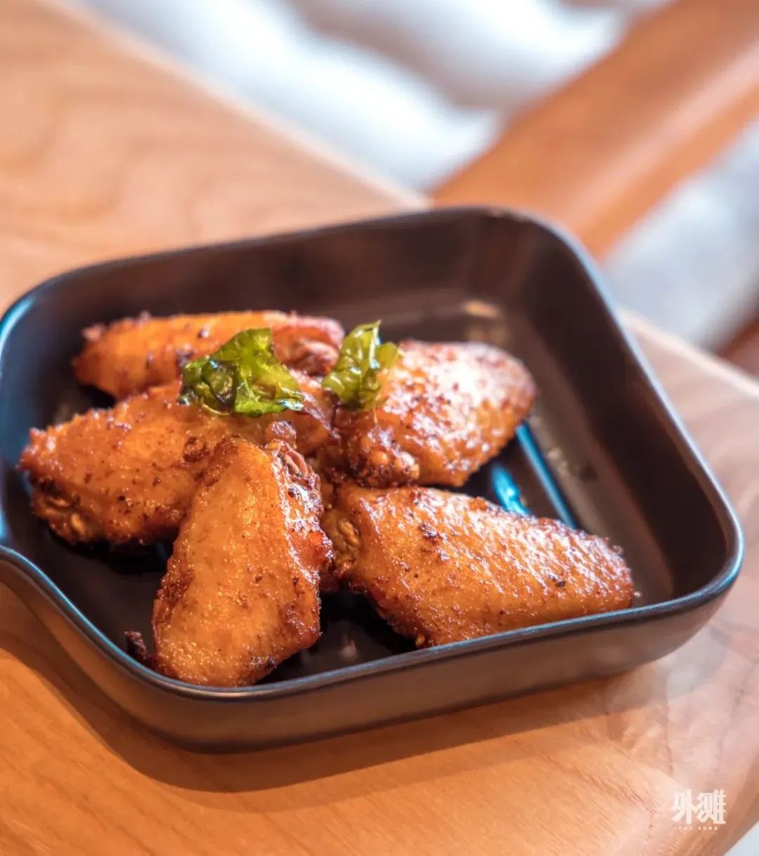 上海新晋热门打卡地，在红砖窑厂里喝咖啡、露营