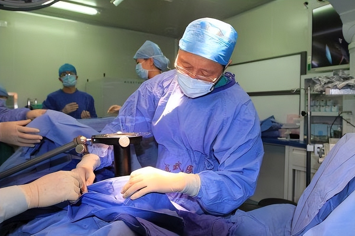 化疗放疗对于何种癌症最有效,乳腺癌化疗痛苦还是放疗痛苦