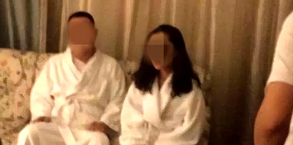 54岁男子与女子有染，女子哀求：我不敢了，请放过我