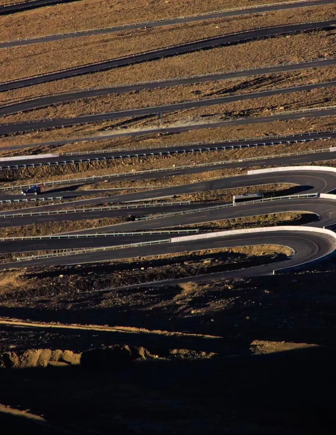 珠峰顶部发现微塑料,珠峰救回的刘群英
