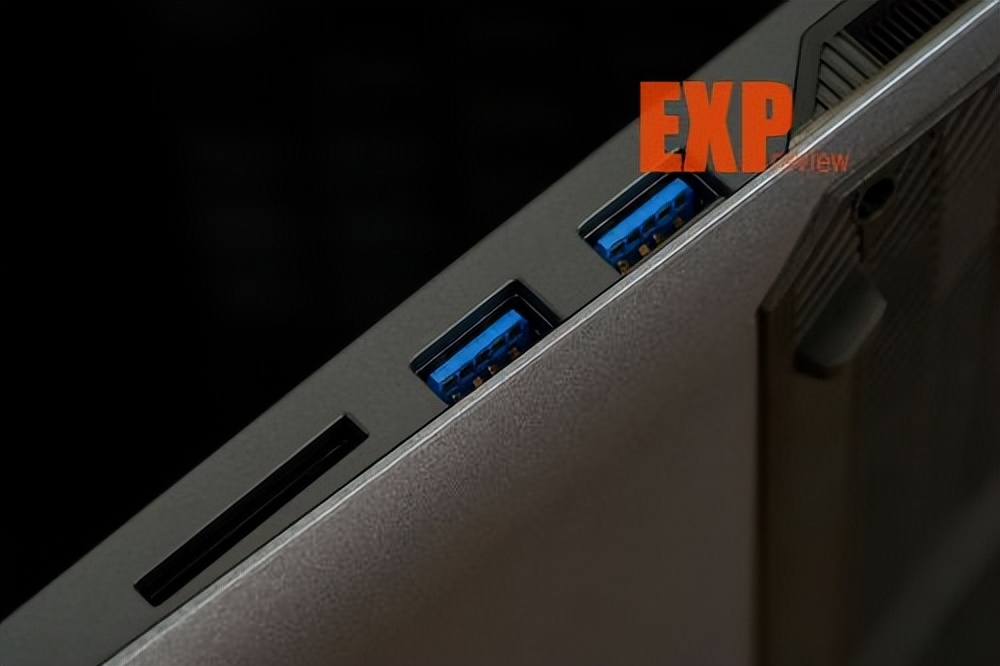 机械革命蛟龙16k4060对比神舟z8d6,机械革命蛟龙16k极光pro旷世g16