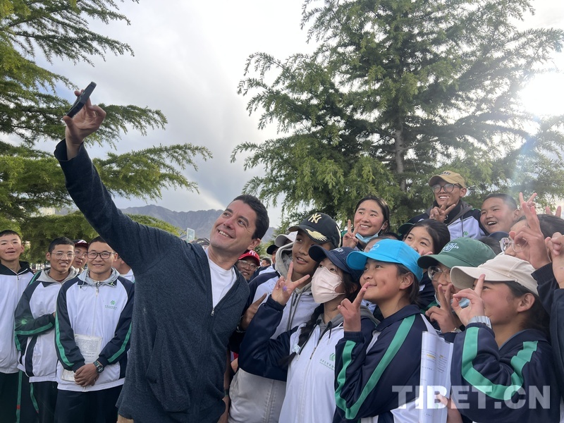 外国人学生来中国参观交流,多国驻华使节参访新疆