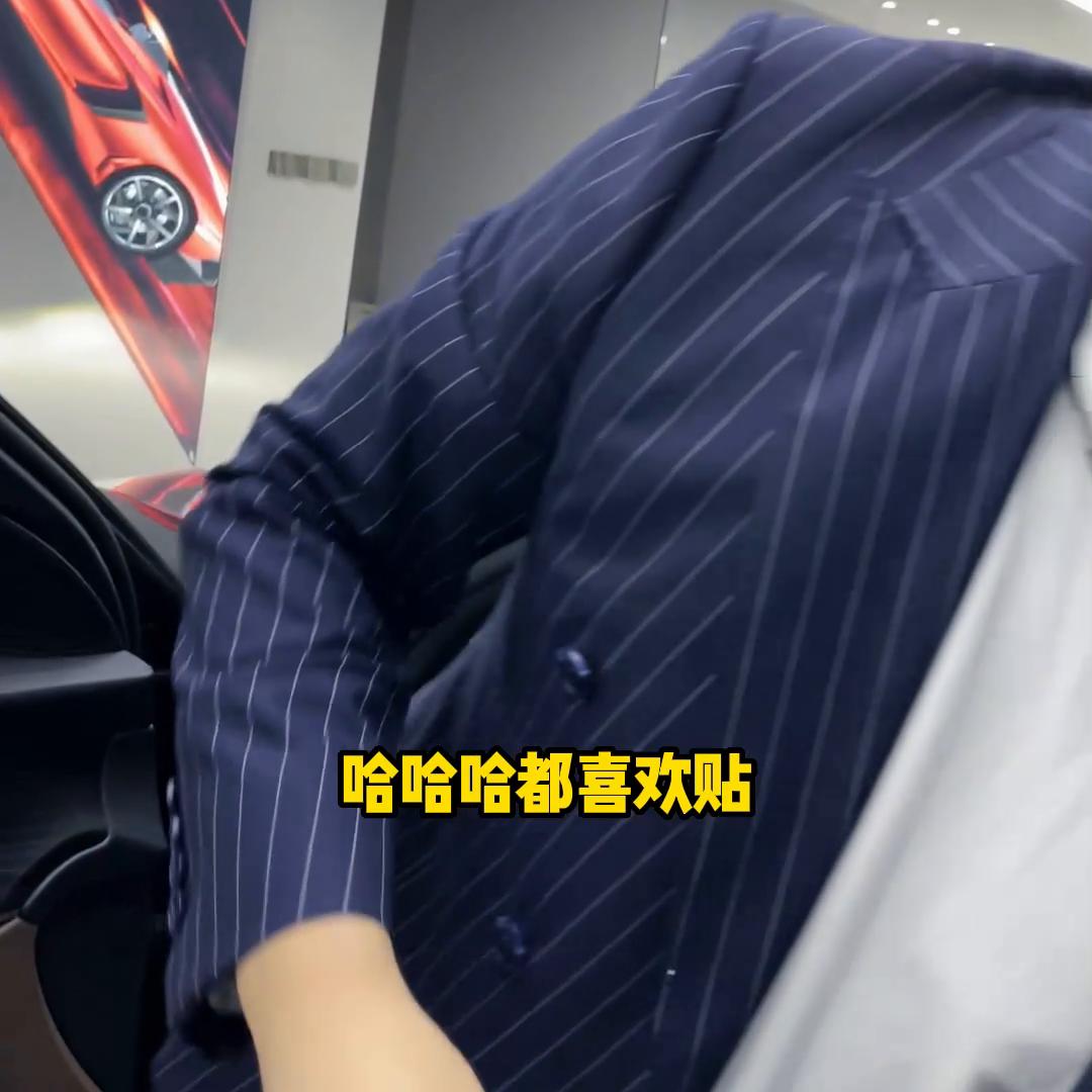 一个做二手车的居然买了新车,还放在我们这寄售!#汽车人...