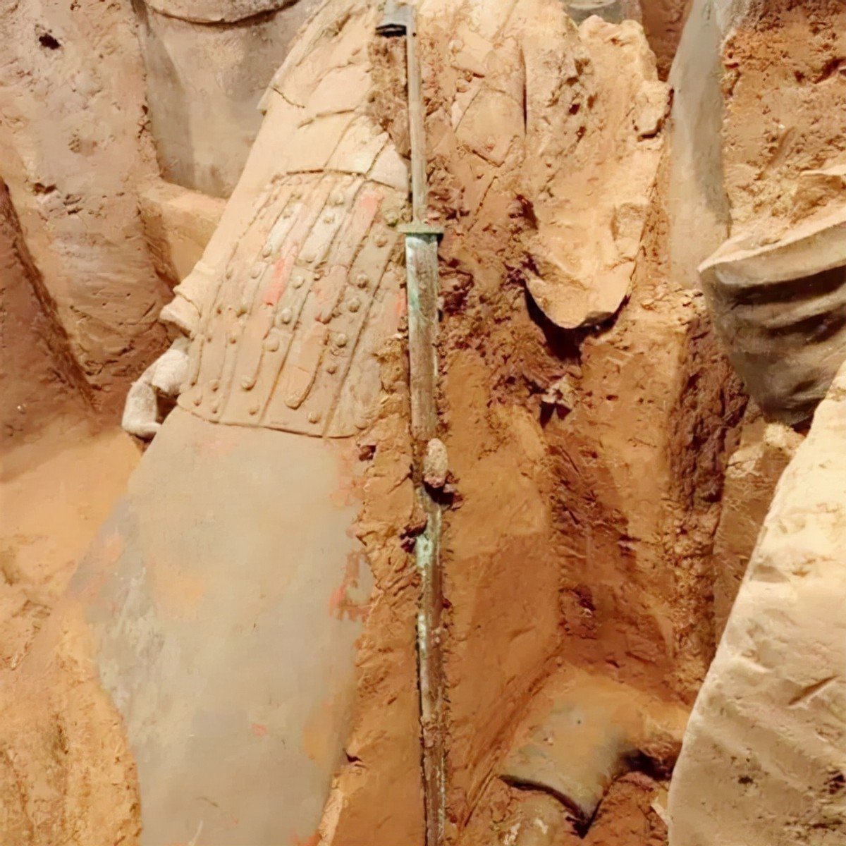 10年*疆新**惊现一种灰石头，毒性十分强烈，专家：这是一种稀有金属