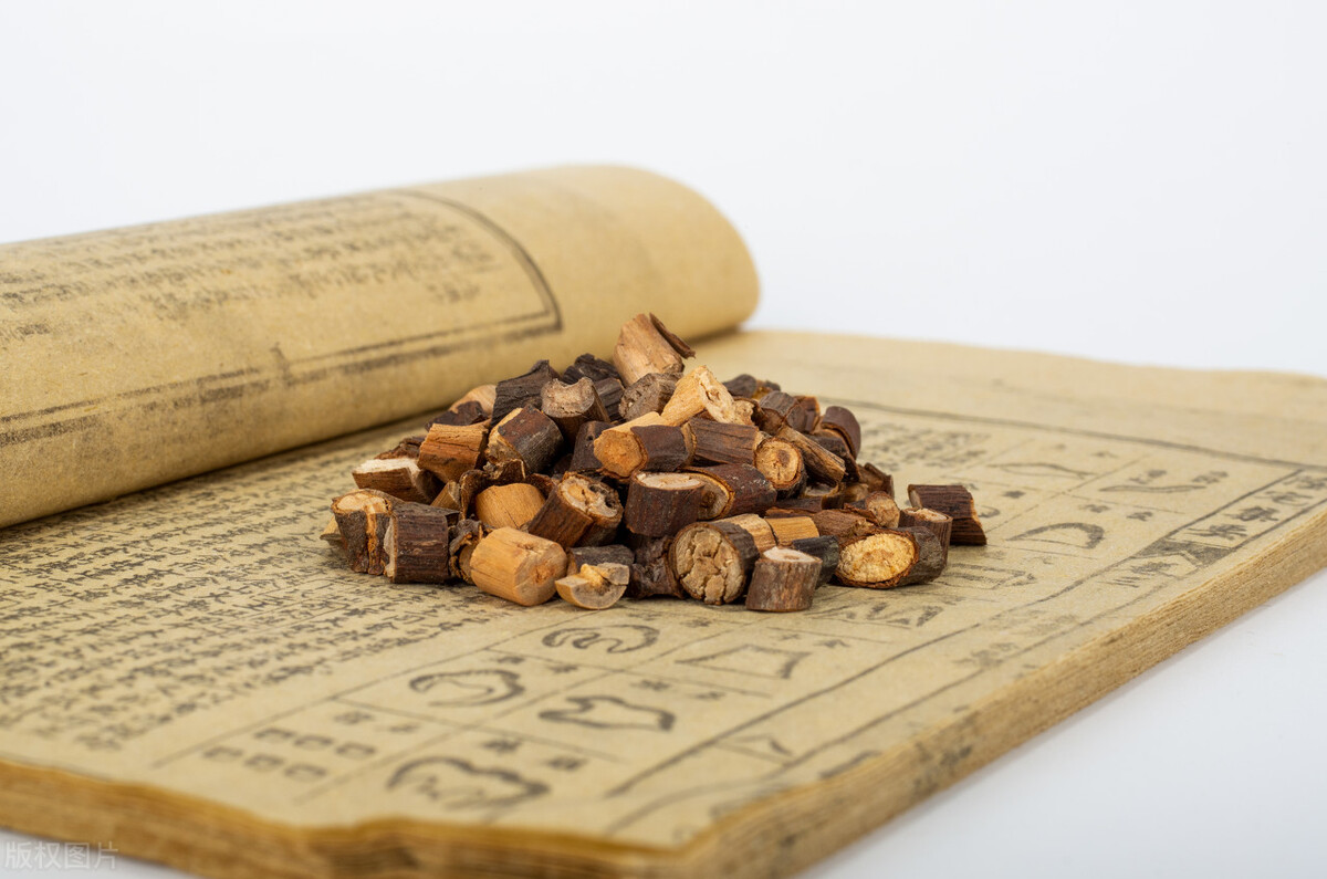 顽固耳鸣怎么治疗,阴虚内热引起耳堵耳鸣