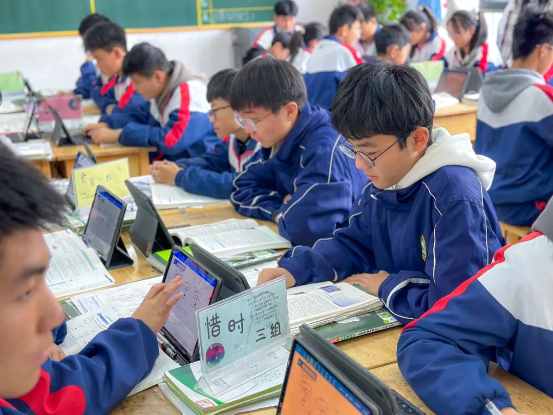 南湖行知丨【战“疫”线下篇】封校不封爱,温暖一直在