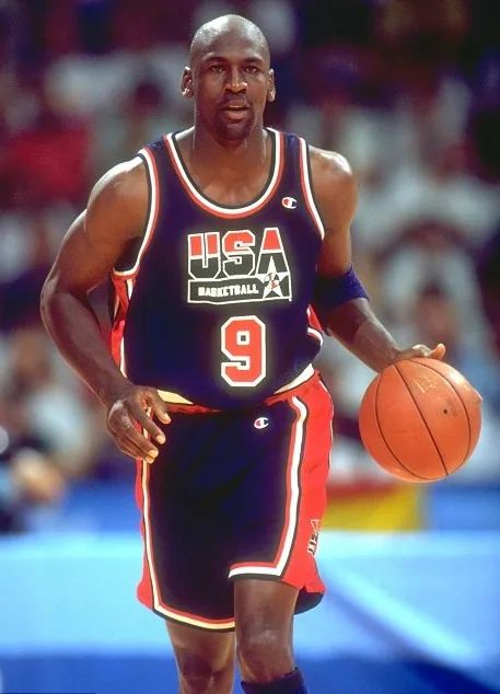 尤塞恩博尔特4x100米接力纪录,尤塞恩博尔特08年奥运会200米