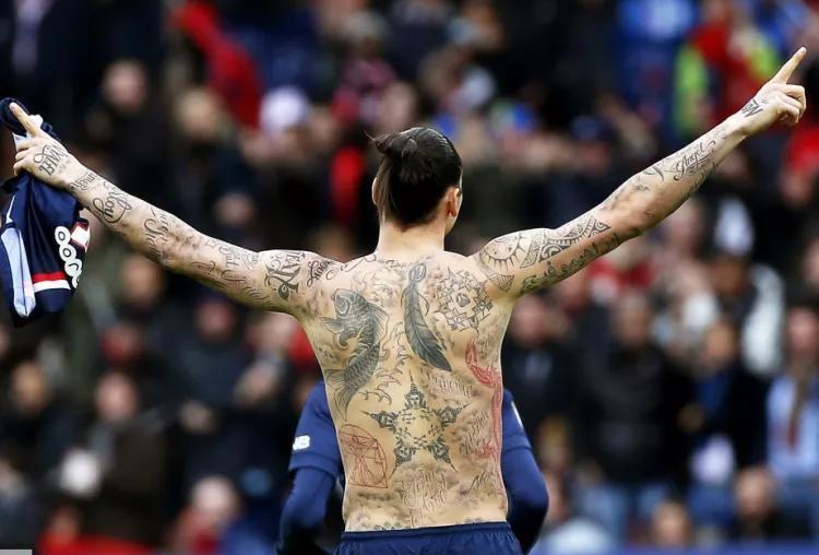 拒招文身工人女老板自掏腰包帮员工洗掉文身称纹身影响前程