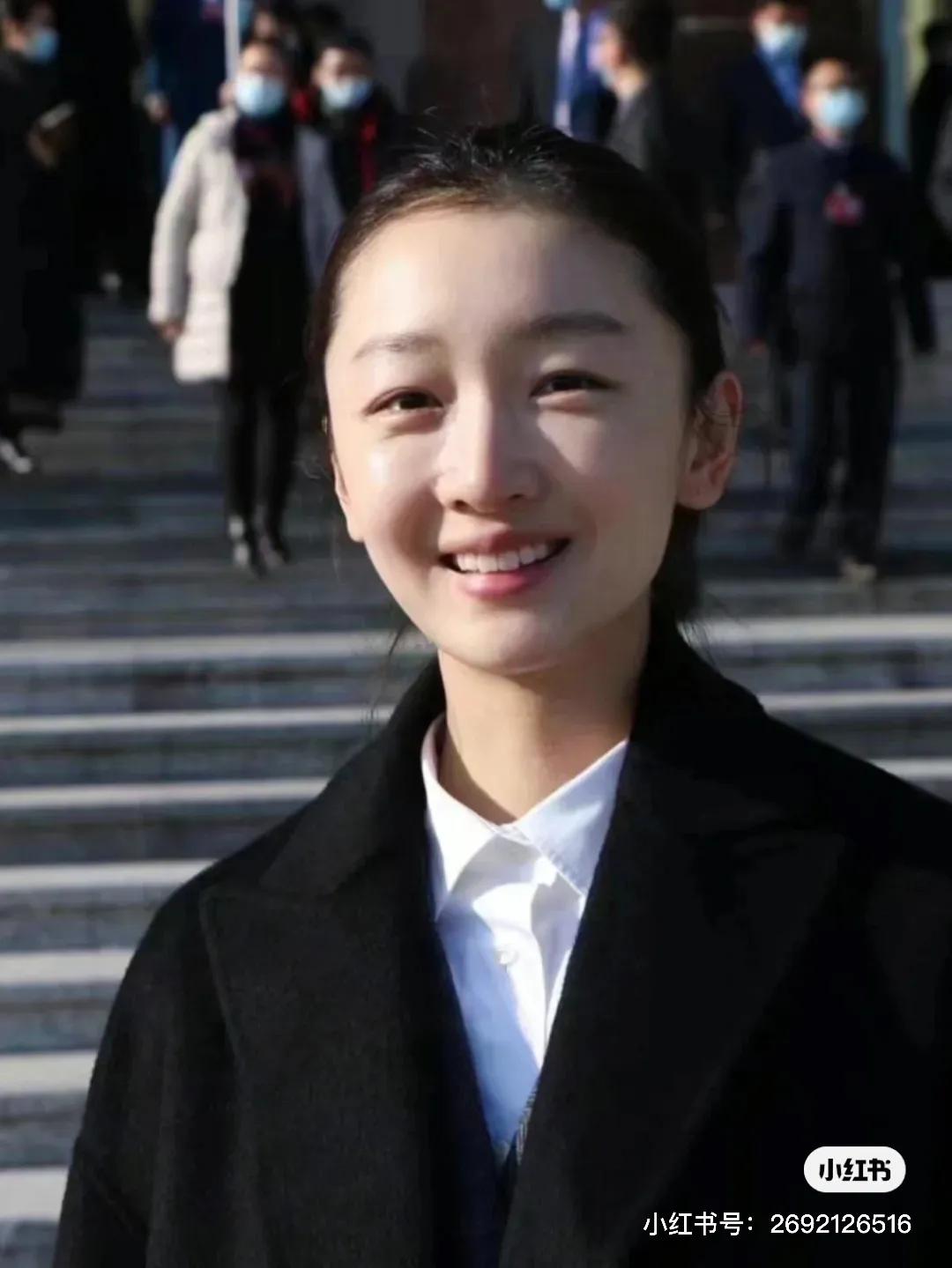 青年演员周冬雨刘昊然视频,青年演员周冬雨个人资料