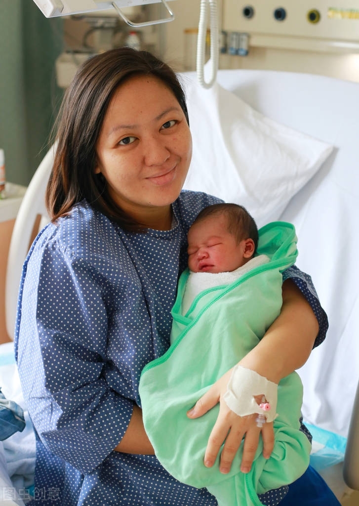 生下八斤多的孩子,生下8斤宝贝