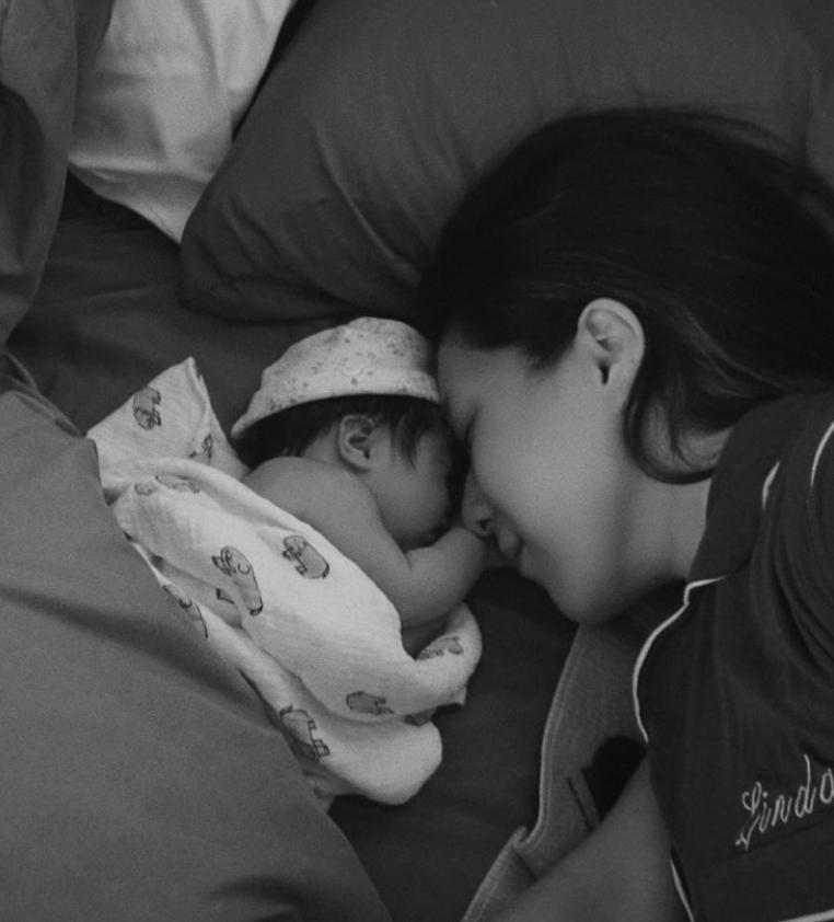 钟嘉欣为什么要在家分娩,钟嘉欣首次分享在家生三胎全过程