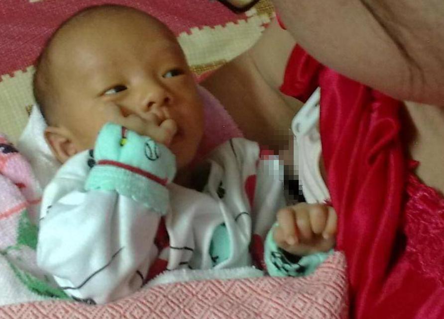 为什么宝宝吃母乳妈妈就肚子疼,婴儿吃母乳饿得快是吗