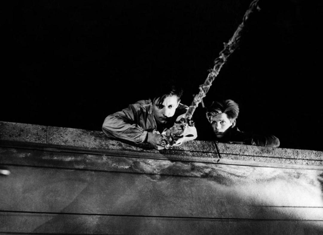 肖申克的救赎抄袭哪部电影,越狱跟肖申克的救赎