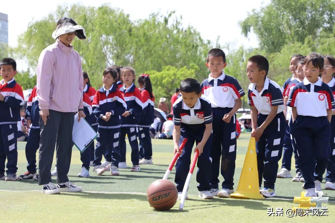 鄂尔多斯足球比赛视频小学,学校开展足球联赛简讯
