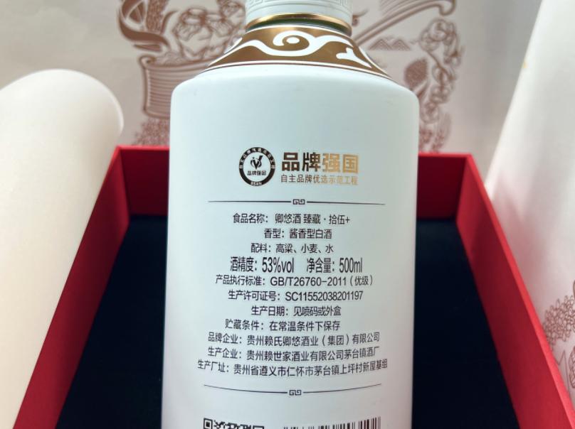 外国游客涌入中国,很多外国人都涌入中国游玩