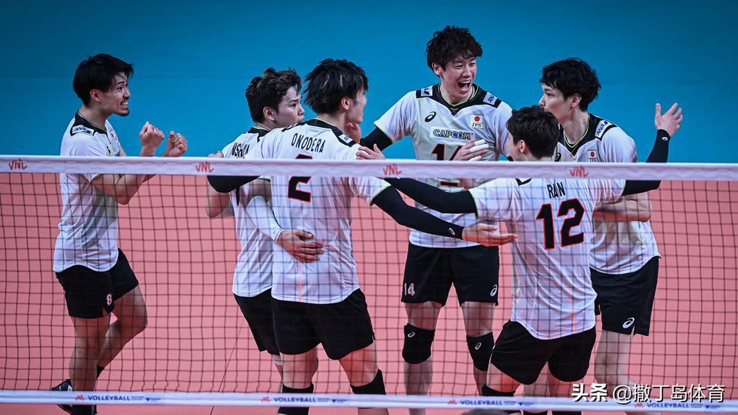 亚洲杯赛况日本伊朗,日本击败德国西班牙小组第一出线