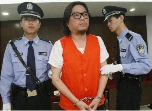 吴亦凡现状被爆:脸肿人消瘦,狱中不忘创作,还当上了班长