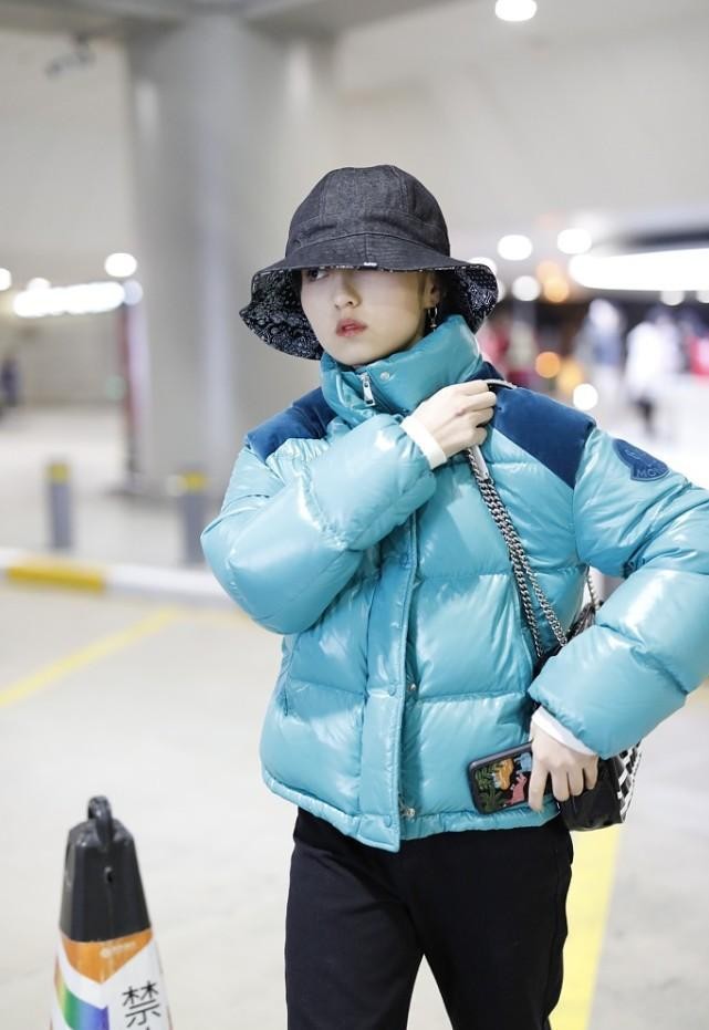 张子枫立领,张子枫香奈儿外套