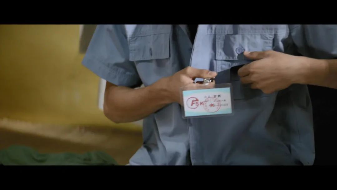 聊聊富士康的打工仔,富士康打工仔的图片