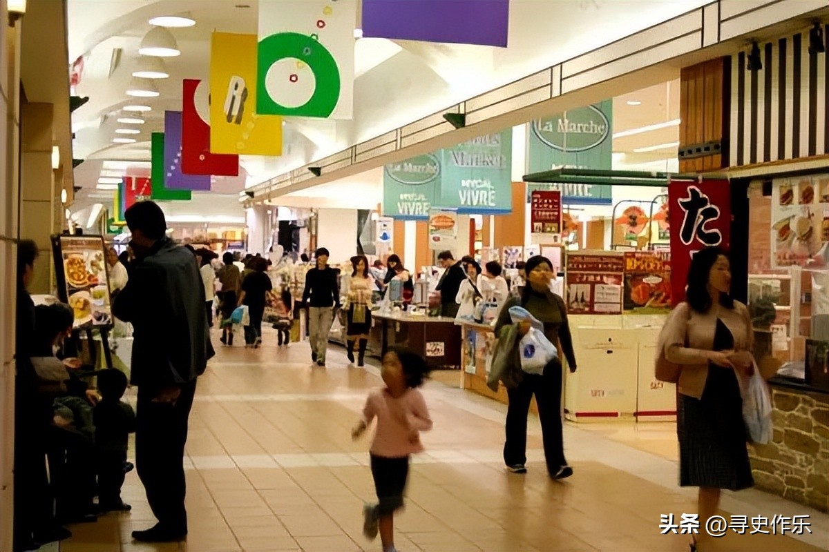 韩国三丰百货大楼倒塌遗址 (韩国三丰百货大楼垮塌前的录像)