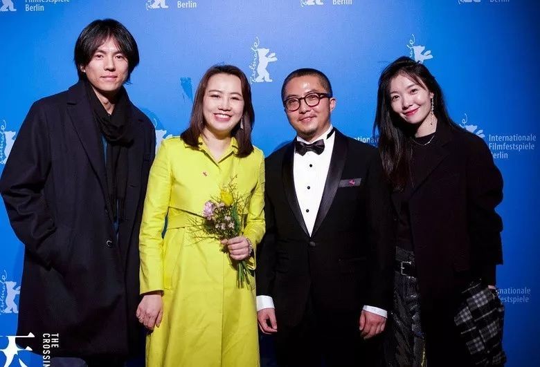 未婚先孕、*款贷**买婚戒，这对明星夫妻的婚姻让“千万人窒息”