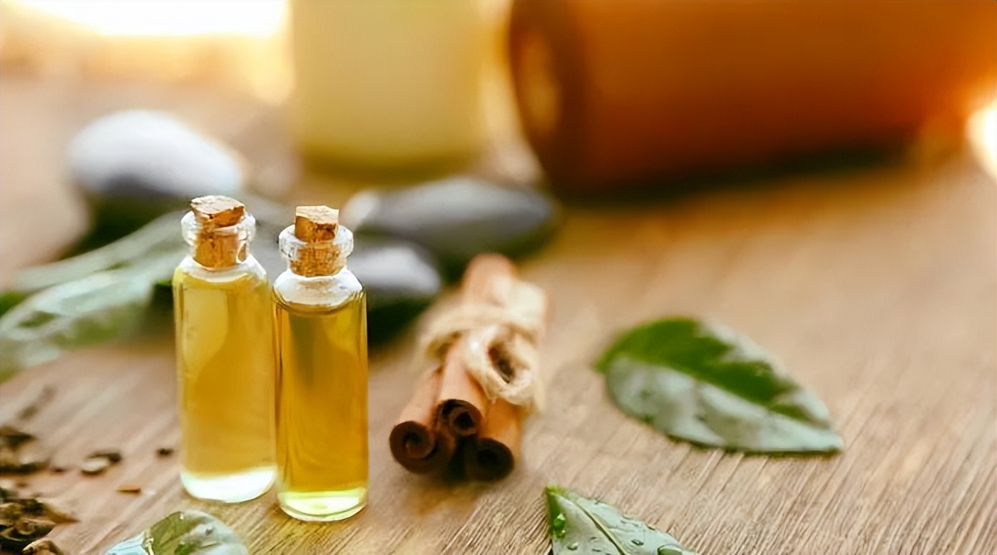 头皮屑与菌群有关，科学的去屑建议