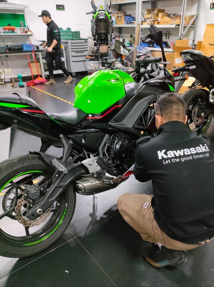 川崎忍者6502017款极速,川崎忍者650与400对比