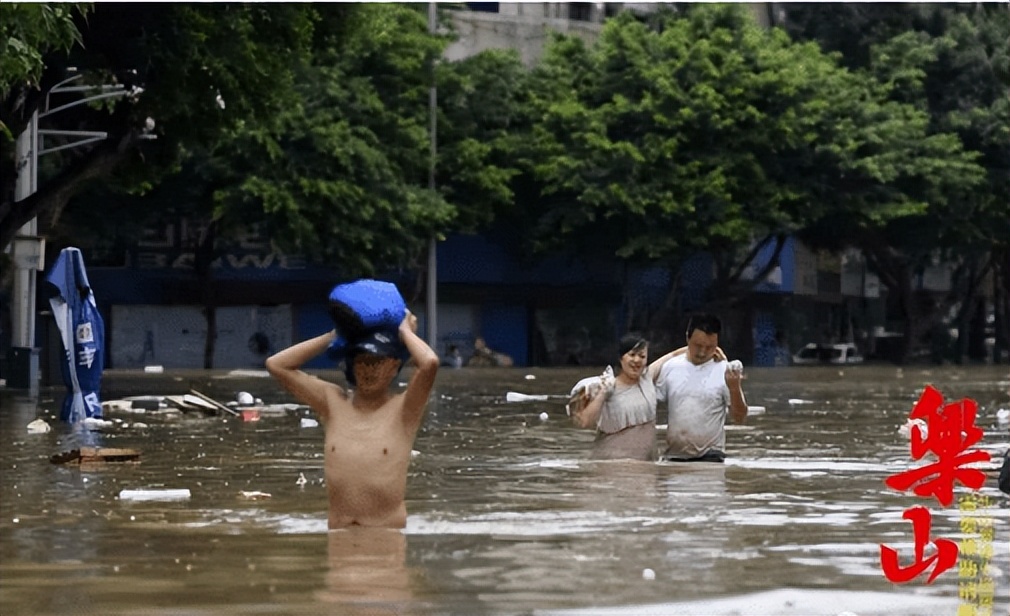 乐山8.18抗洪救灾实录,98年抗洪救灾真实事迹