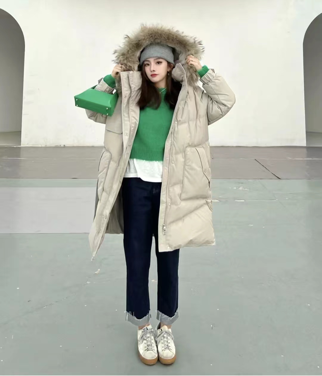 冬季穿什么颜色的羽绒服比较百搭,每个色系都很好看