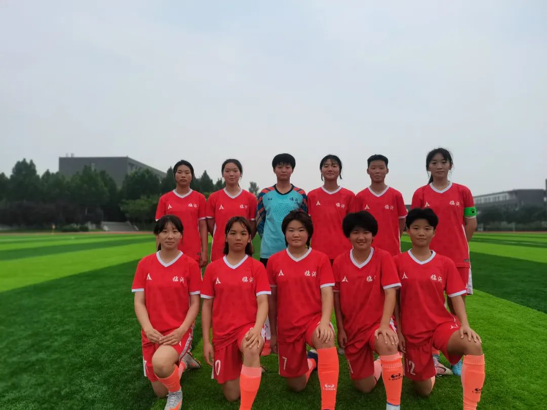 郯城一中女足夺世界冠军,山东临沂郯城一中女子足球队