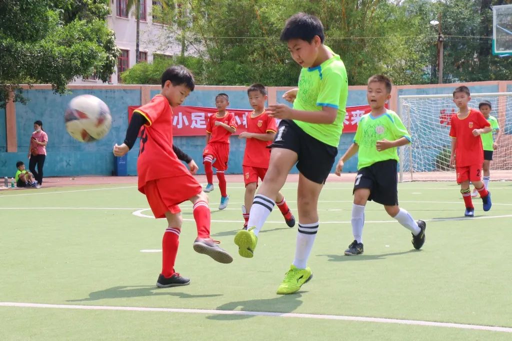 中山市校园足球联赛初中组,中山区第11小学总校直播足球比赛