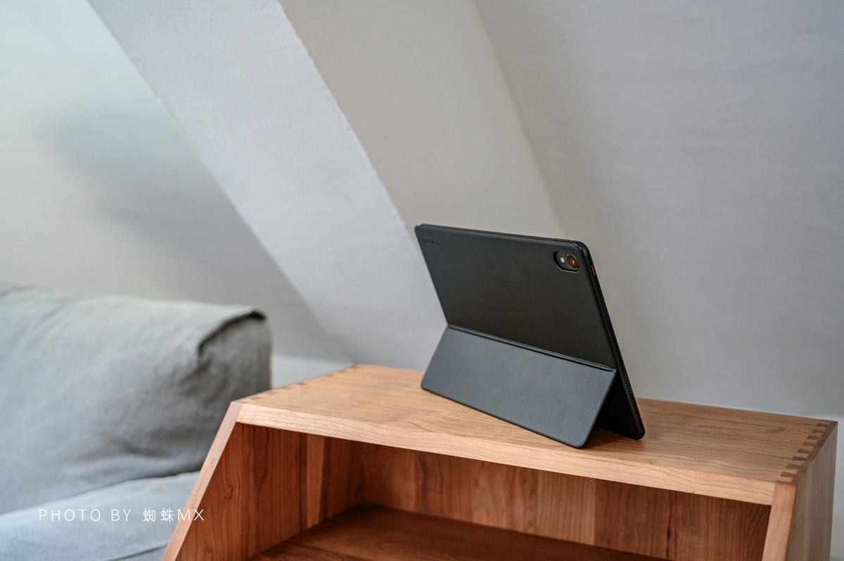 华为发布全新MatePadAir平板,华为平板matepadair打原神测评