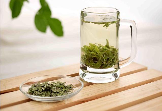 喝茶对心脏有好处还是坏处,茶叶和绿茶哪个对心脏好