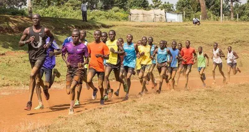 博尔特被短跑耽误,短跑之王博尔特的篮球天赋有多高