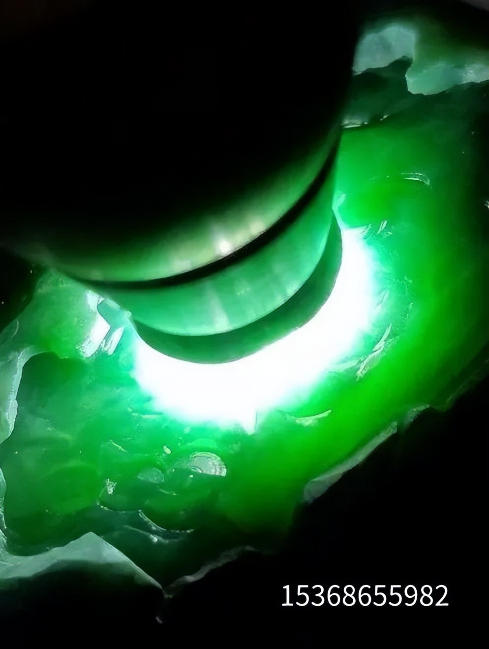 缅甸翡翠冰底飘绿,缅甸老坑冰种a货飘绿貔貅翡翠