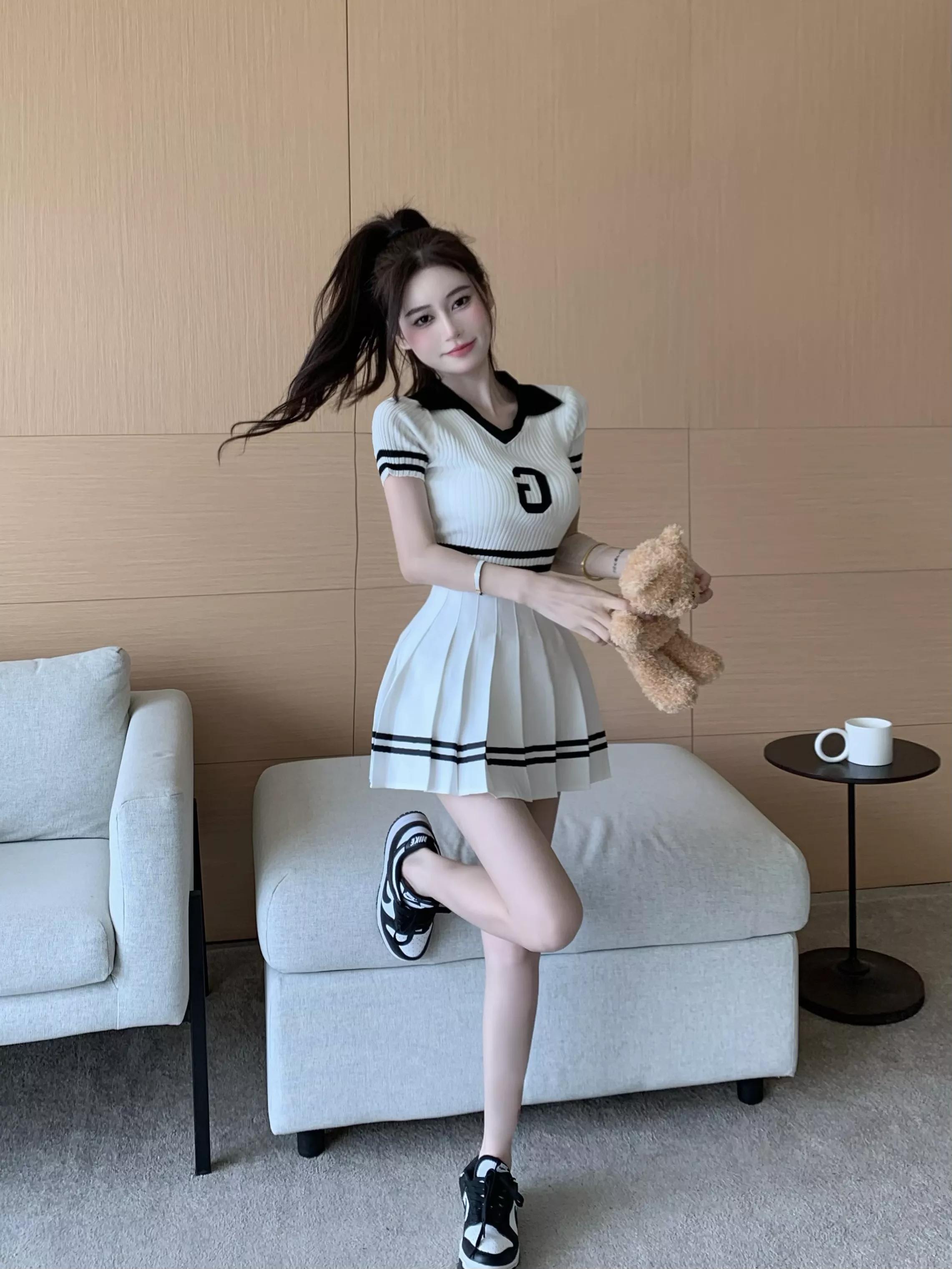 日系足球宝贝套装,白色足球宝贝运动套装女孩