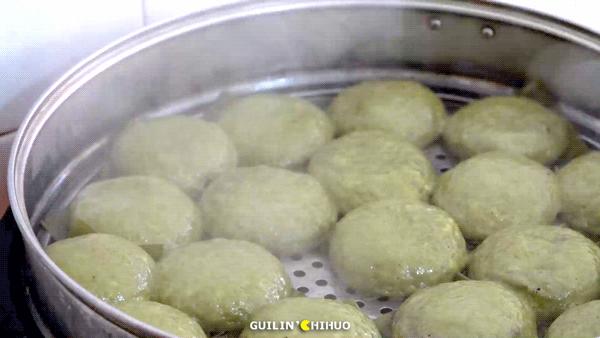 桂林最好吃的7家艾叶粑小店!1元起1个!每一口都是春天的味道!